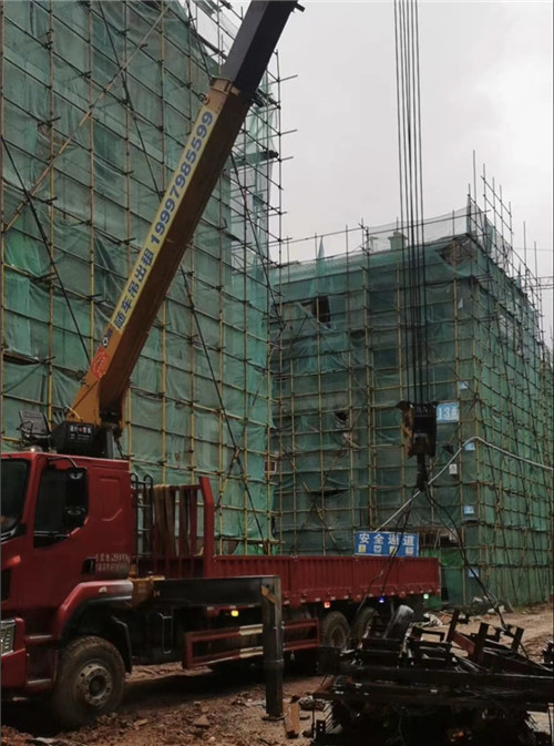 榆次区“慢工细活”—— 吊车的 “微动控制” 技术